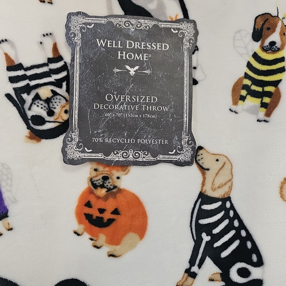 Well Dressed Home Halloween Dogs Oversized Throw - Picture 2 of 4